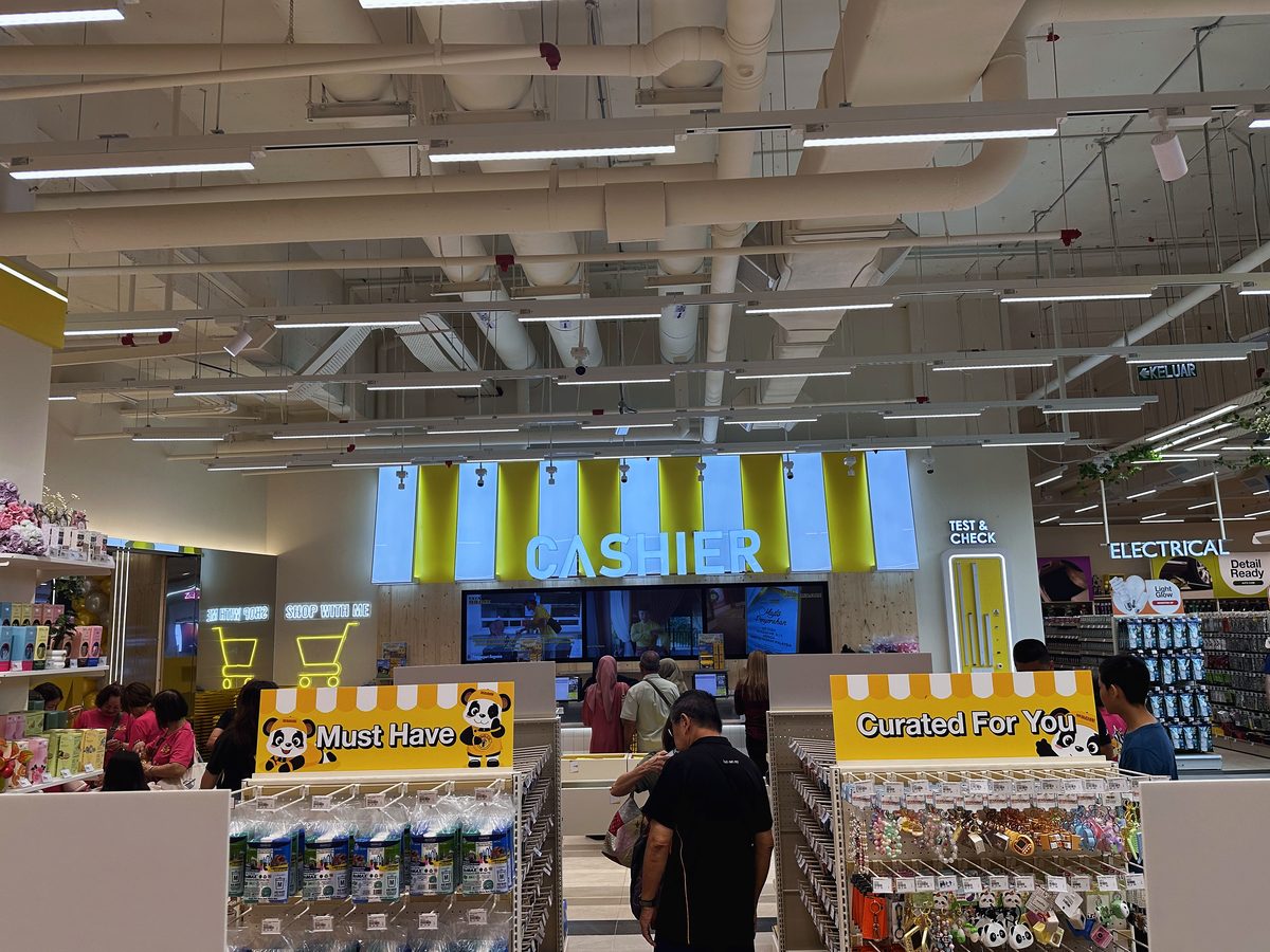 Cashier counter
